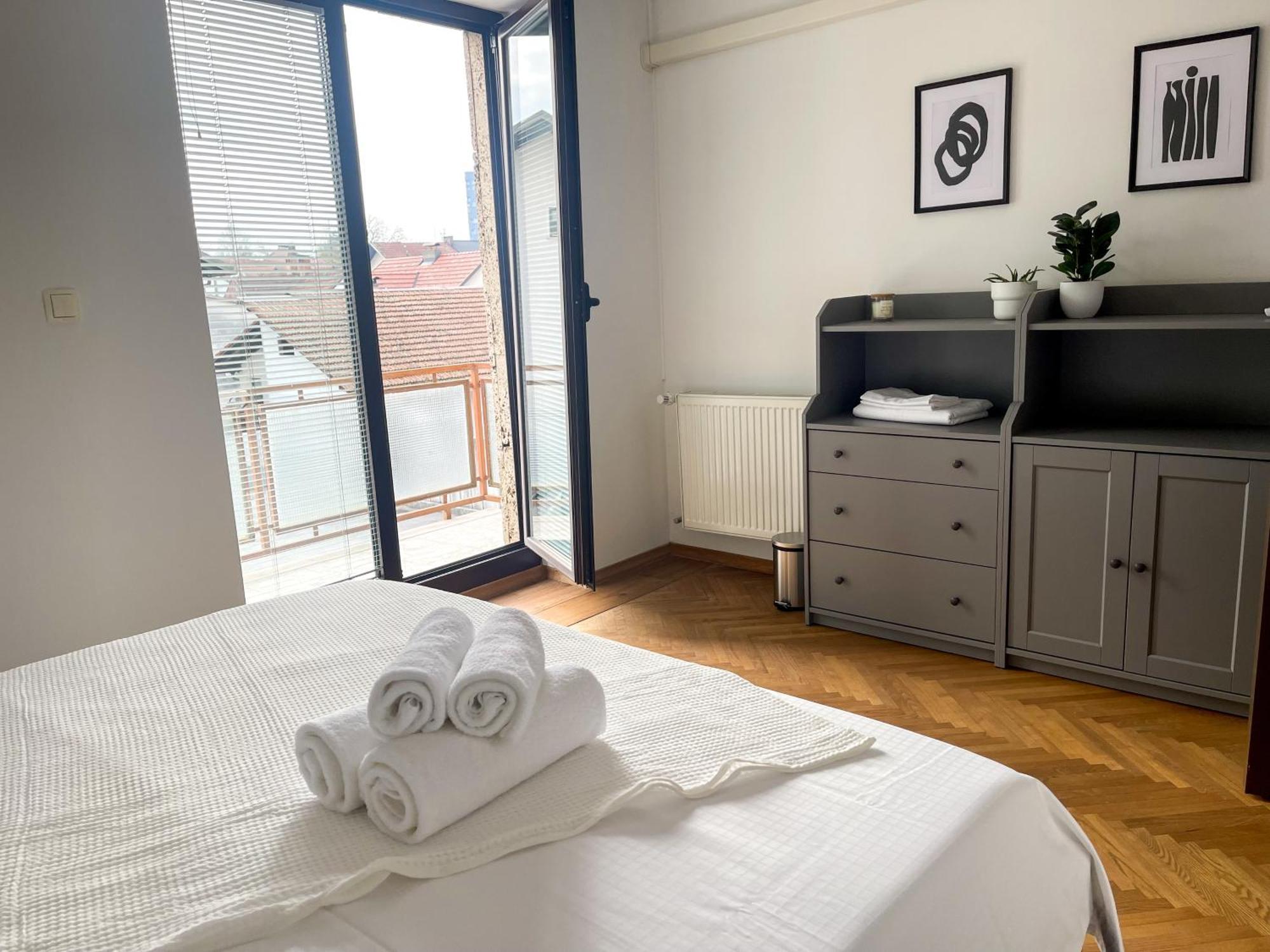 Spacious Cozy Apartment Lubiana Esterno foto