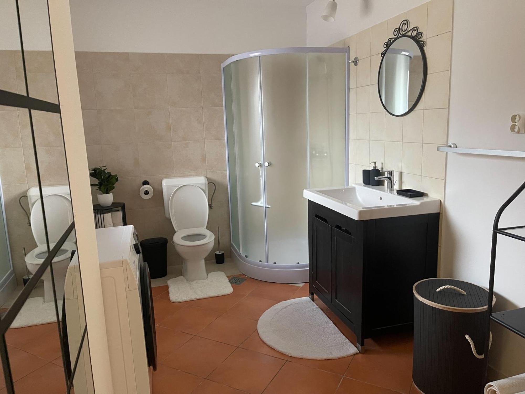 Spacious Cozy Apartment Lubiana Esterno foto